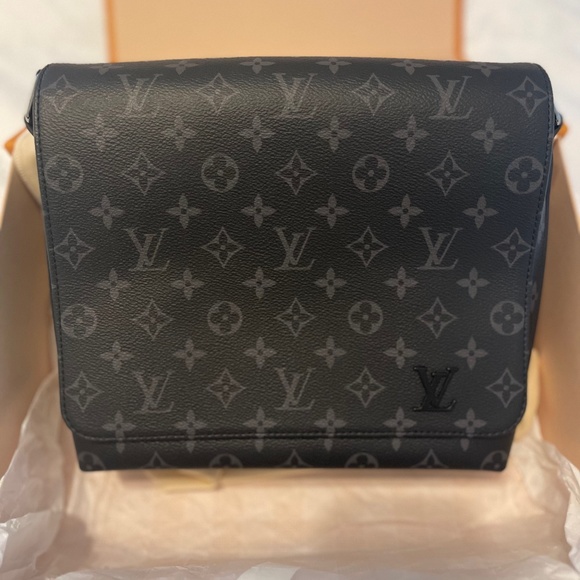 Louis Vuitton Other - Mens Louis Vuitton Messenger Bag